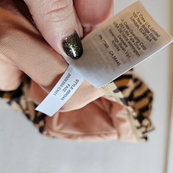 J Crew Front Twist One Piece Swimsuit Zebra Stripes Plus 22 Pool Beach Vacation - Picture 7 of 8